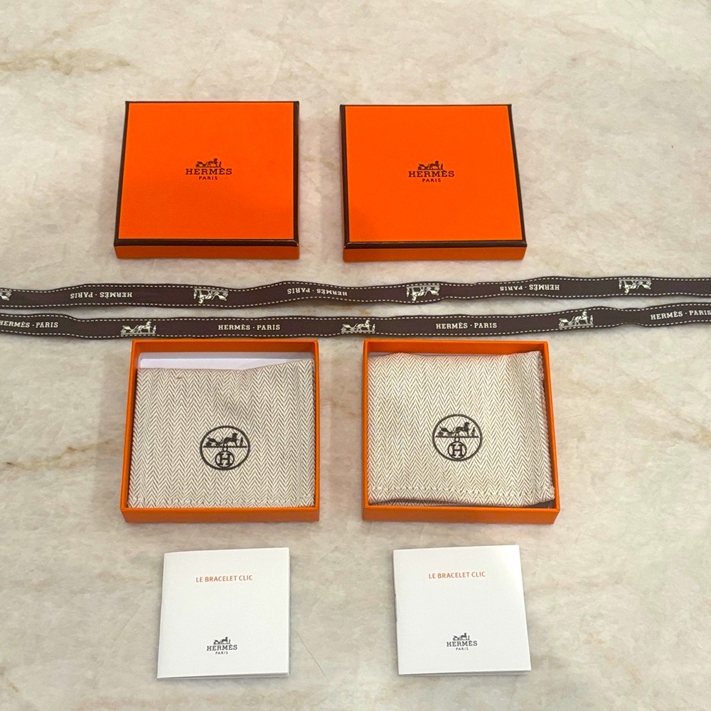 Authentic Hermès Small Bracelet Box with Pouch, Certificate Booklet & Ribbon – L